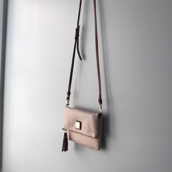 Dooney and Bourke cross body purse - Picture 2 of 3